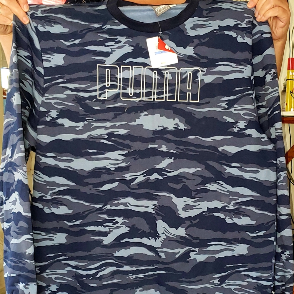 2 Puma men's size XL sweatshirts